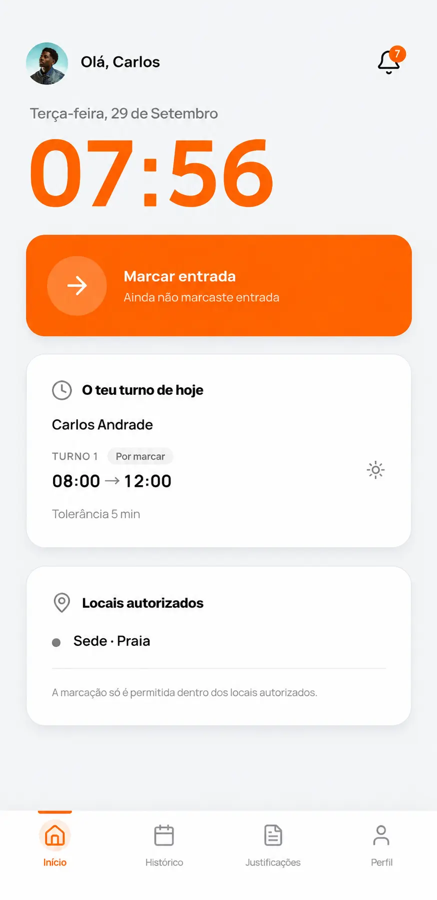 App da OUPRA no telemóvel do funcionário, com o botão Marcar entrada